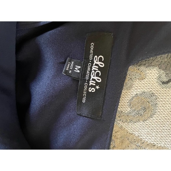 Lulu’s Beauty and Grace Keyhole Maxi in Navy - Picture 8 of 10